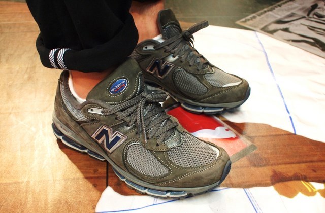 美品 New Balance MR2002CU 2010年モデル 25.5 2E