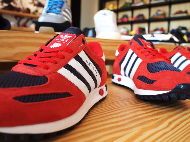 Adidas LAトレーナー × UNDEFEATED 「コンソーシアム」 スニーカー