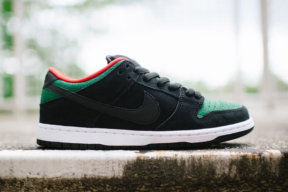 nike dunk low gucci