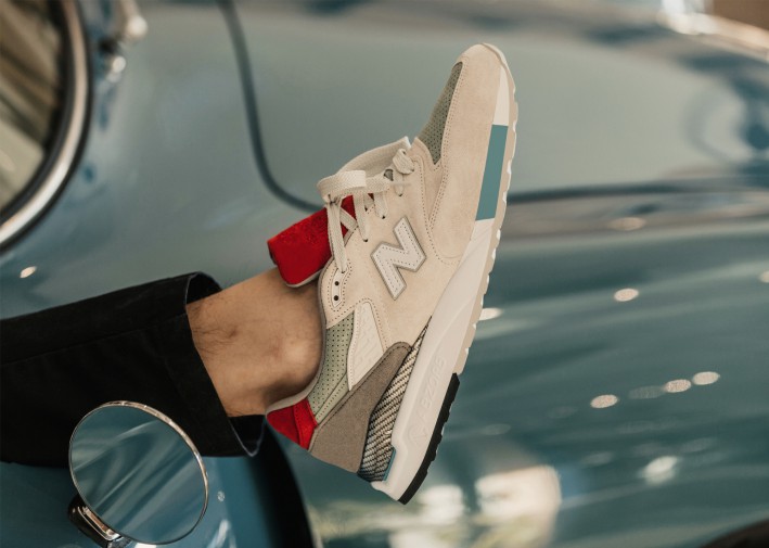 on_foot_f9af90c5-7987-48d7-ba2d-e267e8c979e8