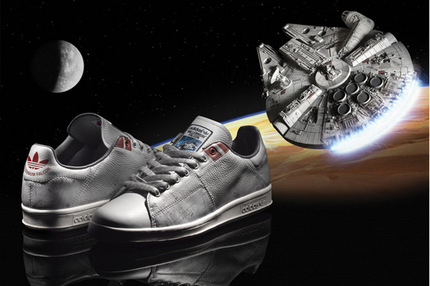 millenium-falcon-G17360_hero_medium-2.jpg