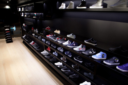 06_NYC_ShoeWall.jpg
