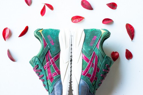 Asics_Gel_Saga_Christmas_Dark_Green-_Burgundy_Hypebeast_Sneaker_POlitics_5_1024x1024