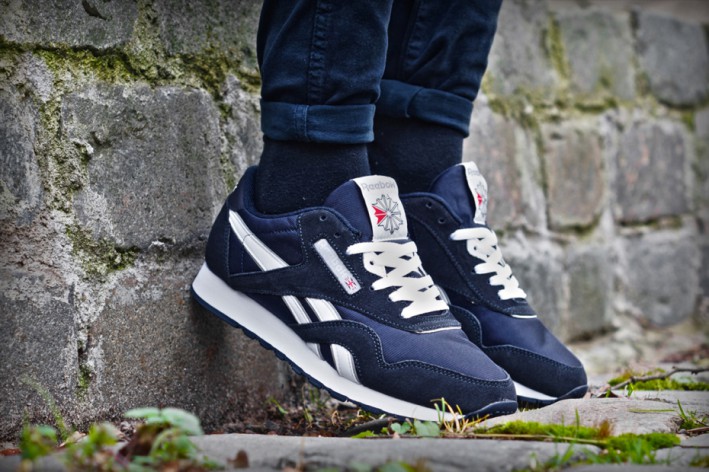 reebok-classic-nylon-team-navyplatinum