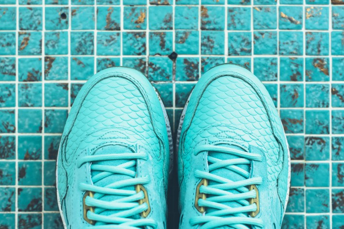 Epitome_ATL_x_Saucony_The_rightgeous_One_Sneaker_POlitics_Hypebeast_7_1024x1024