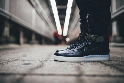 acronym-af1-downtown-02_native_600