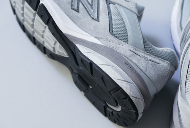 New Balance 990V5 